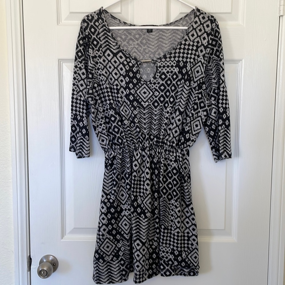 Black/Grey short dress. XL